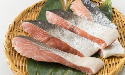 Crohn’s Friendly Broiled Salmon with Ginger